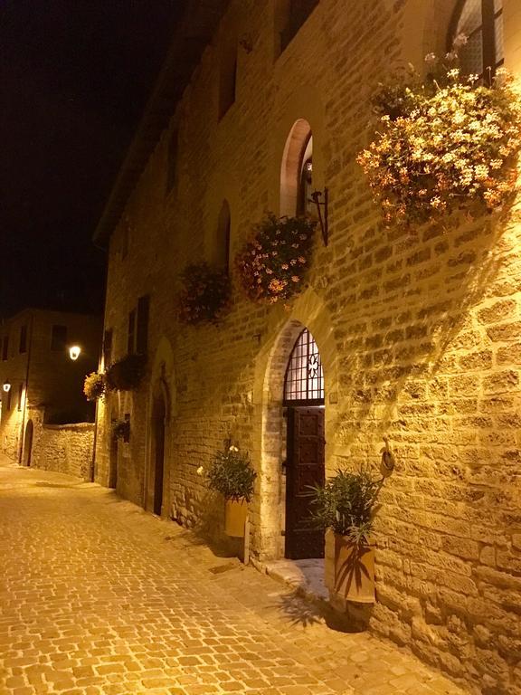 Palazzetto Bentivoglio Villa Sassoferrato Bagian luar foto